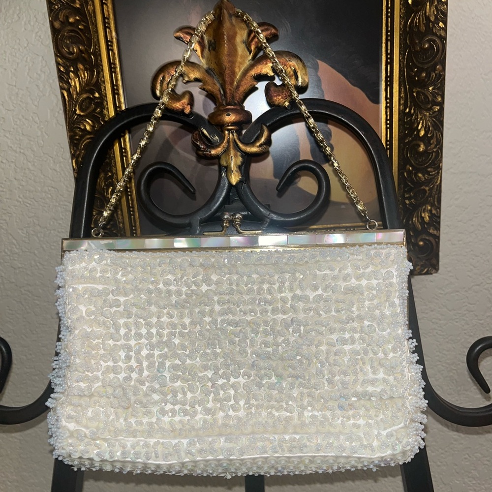 Vintage White Beaded Purse w/ Mother of Pearl